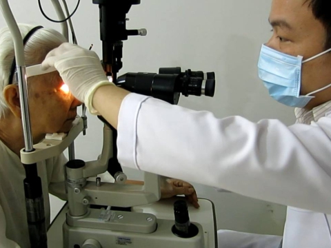 LƯU Ý CÁC BỆNH VỀ MẮT THƯỜNG GẶP PHẢI TRONG MÙA NẮNG NÓNG